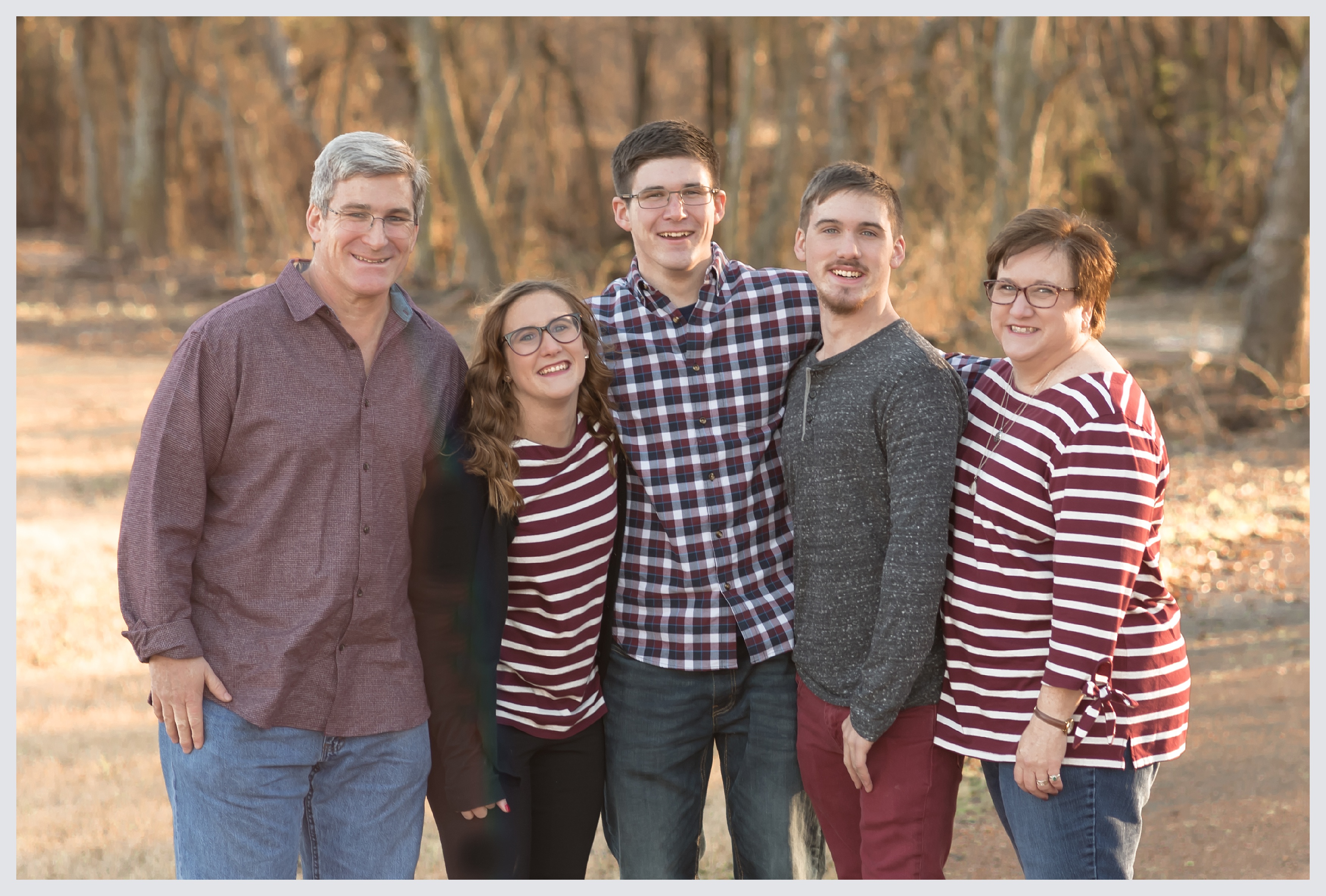 Sometimes you just meet people that you know you're going to click with right off the bat. That's how I felt as soon as I started to photograph the Causey family. I had THE MOST fun creating memories for this AWESOME family! 